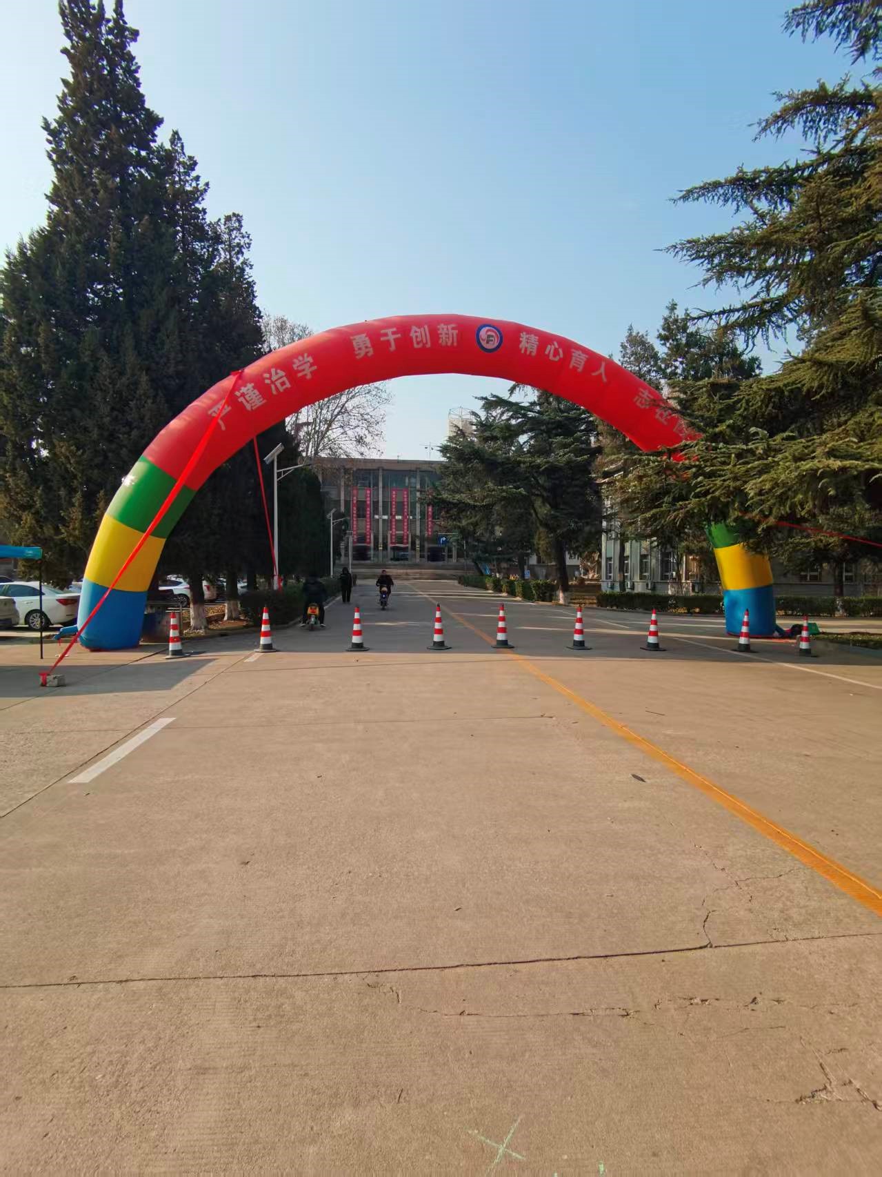 2026届毕业生校园专场招聘会成功举办