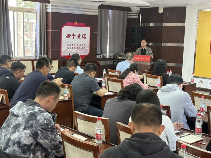 筑牢制度保障 凝聚攻坚合力——学院召开2026届毕业生就业工作推进会